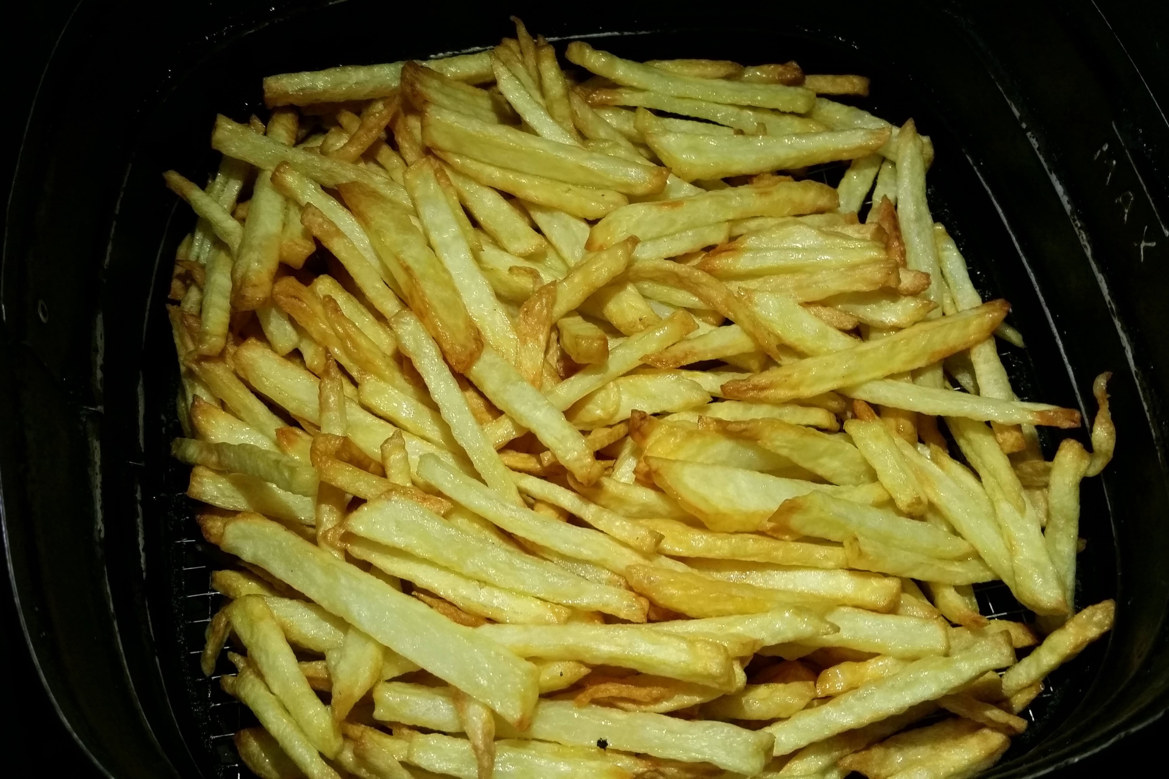 Batata frita na airfryer