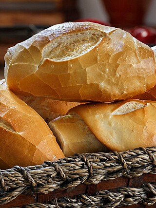 Pão francês caseiro igual ao de padaria, mas que não endurece; confira