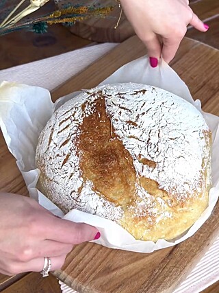 Pão 10 dobras com quatro ingredientes; fácil e delicioso