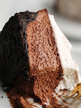 Torta de mousse de chocolate que tem como base Oreo - fica irresistível