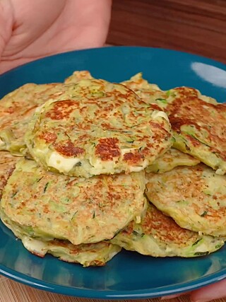 Panqueca de abobrinha, quem não gosta de abobrinha vai começar a amar