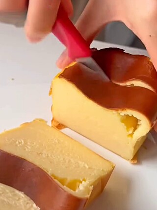 Isso não é um pão? Aprenda a fazer esse cheesecake perfeito que vai impressionar seus convidados