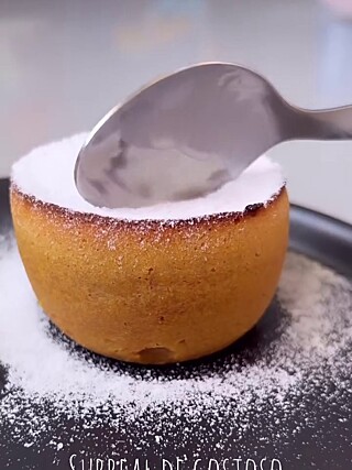 Petit Gateau de doce de leite assado na air fryer e pronto em 8 minutos